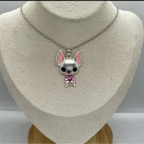 Cadena plateada con dije de perrito chihuahua - Picture 5 of 6